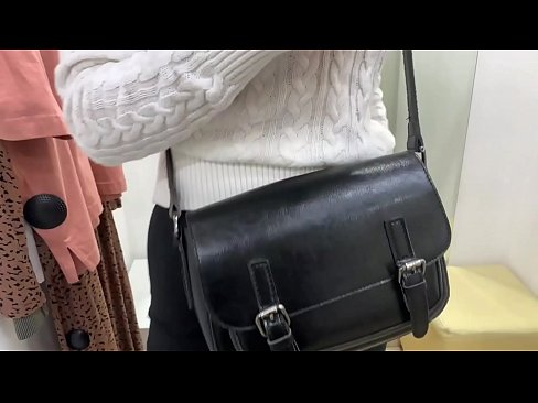 ❤️ Masturbazione pubblica della giovane cagna FeralBerry con un dildo nel camerino ️❌ Slutsal it.com-porn-kai.ru ❌❤